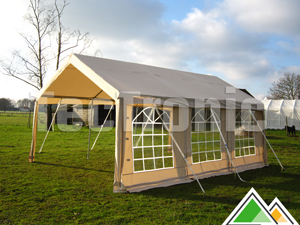 Partytent pvc pro van 6 meter lang met aangepaste verankering