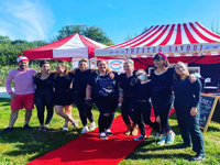 Theater Savooi wou opvallen met hun unieke, bedrukte tent in circusstijl. En dat doen ze zeker!