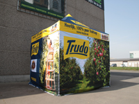 Volledige fullcolour bedrukking van een professionele 3x3 plooitent voor Trudo.