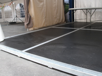 Deze sterke antislip vloer is bestand tegen vocht