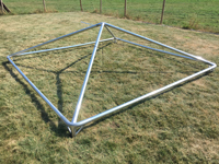 Montage stap 2: Monteer de nokpalen om de dakconstructie compleet te maken