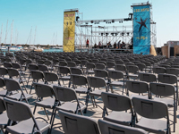 De ideale stoel voor concerten, recepties, allerhande feesten, enz.