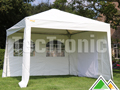 Deze robuuste partytent mag non-stop buiten blijven staan.