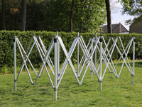 U zet uw opvouwbare tent eenvoudig en snel op dankzij het harmonicasysteem